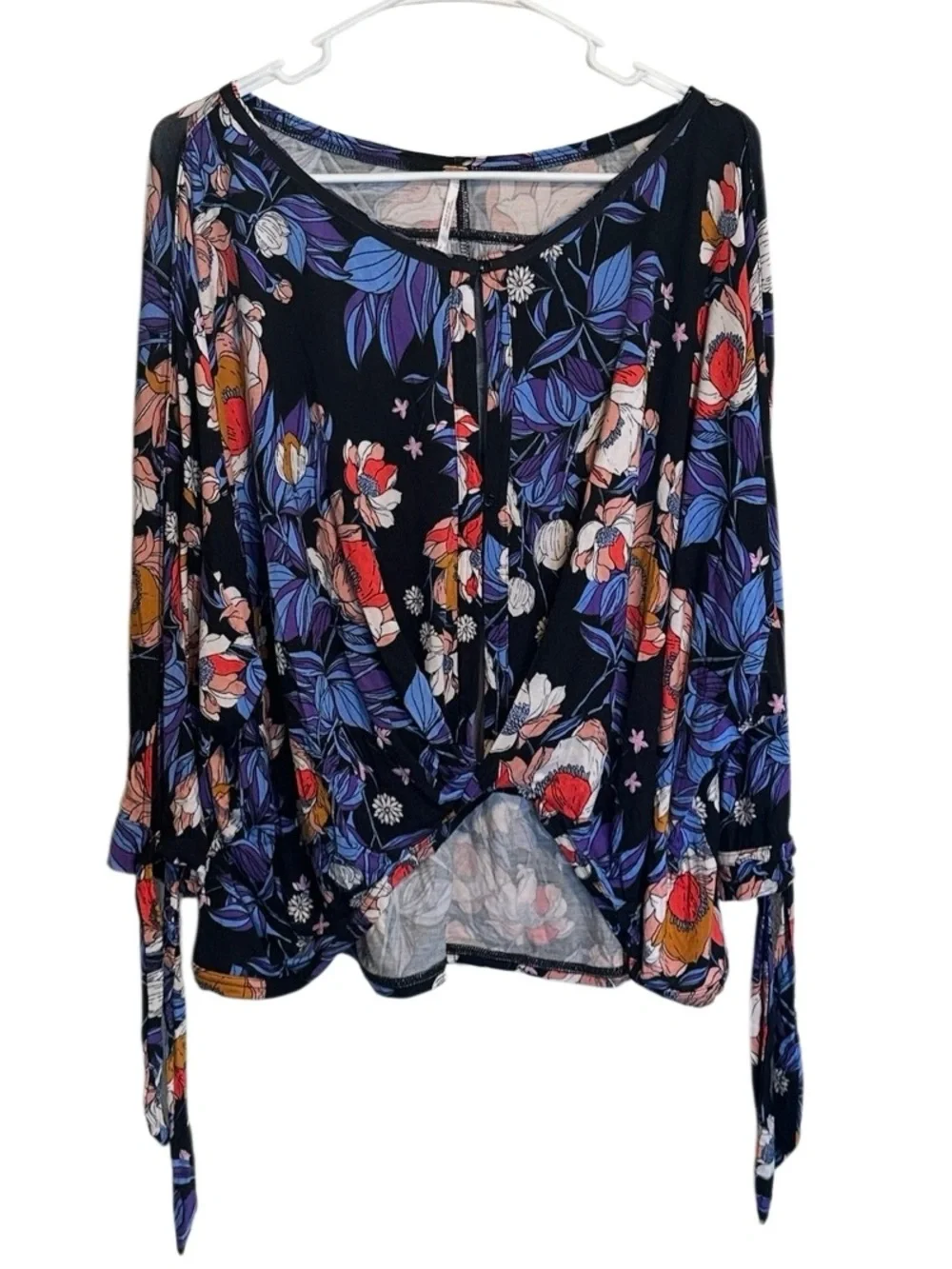 Free People Keepin On Boho Tee Floral Patterned Top Size LARGE OB749067